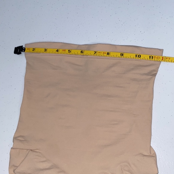 Spanx Women’s Beige Tummy Control Shorts Size Medium Shape Wear - Picture 7 of 11